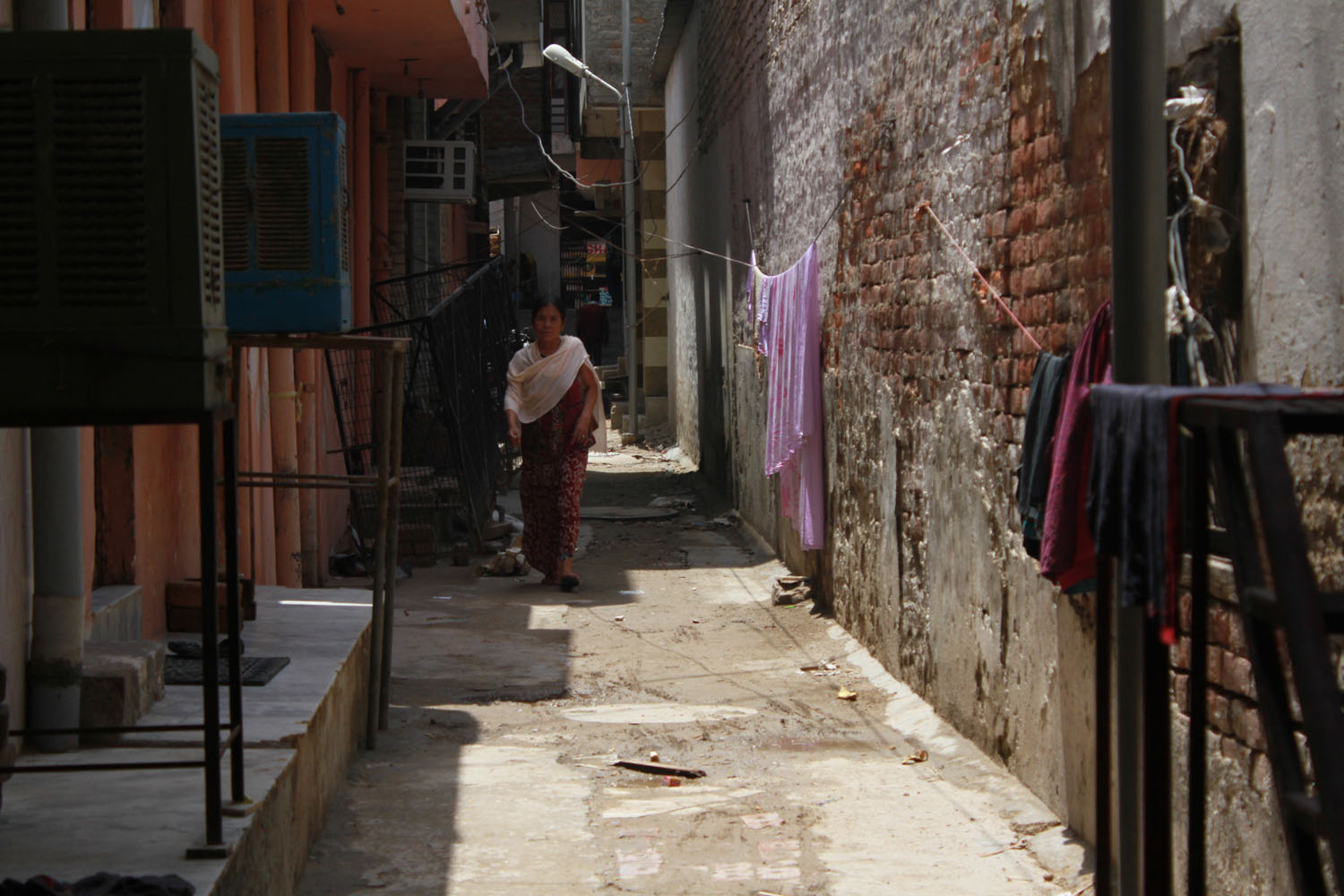 Burmese Chin lives in the narrow alleys of Sitapuri, Vikaspuri and Janakpuri in Delhi.